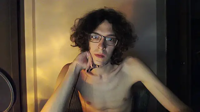 LovesomeCookie online show from May 18, 2026, 7:52 pm