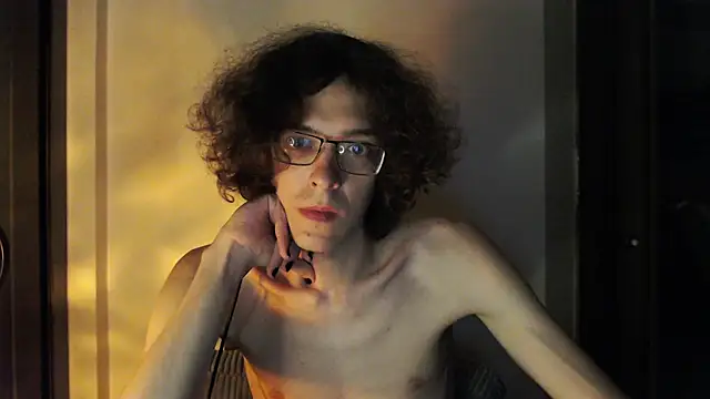 LovesomeCookie online show from May 20, 2026, 6:47 pm