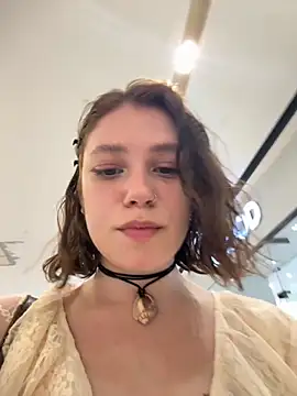 lucy-joy online show from September 11, 2025, 10:26 am