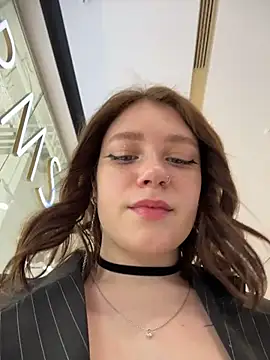 Snapshot of lucy-joy chatting on February 17, 2026, 11:18 am lucy-joy online show from February 17, 2026, 11:18 am