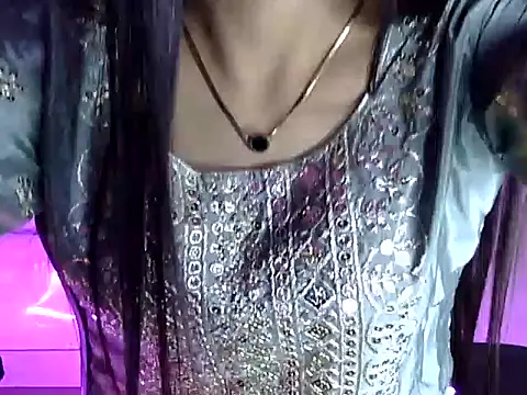 Snapshot of Shizuka_11 chatting on December 20, 2025, 8:16 pm Shizuka 11 online show from December 20, 2025, 8:16 pm