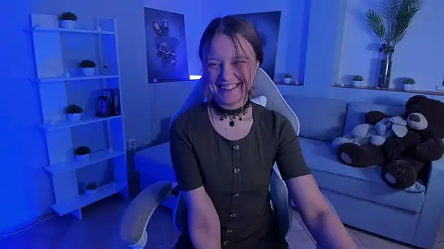 AlicePill online show from November 11, 2025, 1:49 am