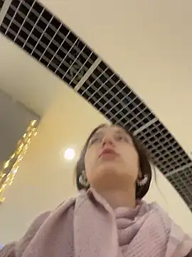 Snapshot of DollyTall chatting on January 11, 2026, 9:14 am DollyTall online show from January 11, 2026, 9:14 am