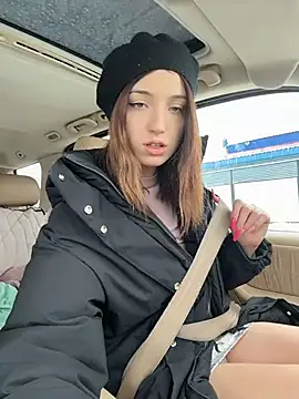 Snapshot of DollyTall chatting on February 19, 2026, 7:15 am DollyTall online show from February 19, 2026, 7:15 am