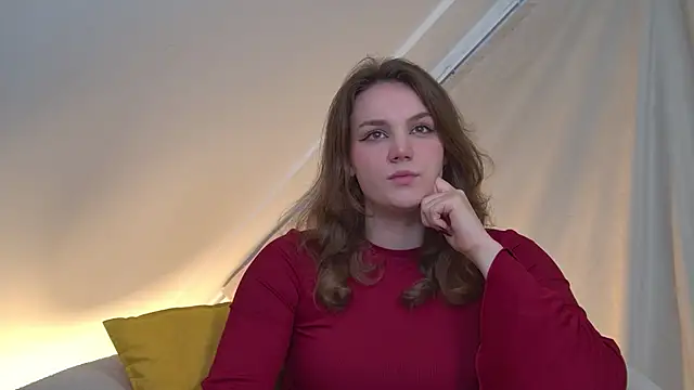 KarenClarks online show from September 18, 2025, 6:32 pm