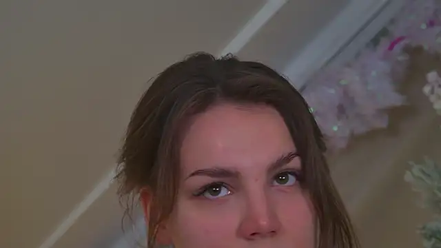 KarenClarks online show from December 17, 2025, 7:09 pm