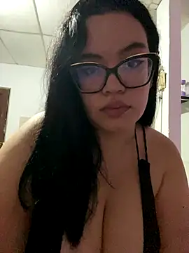 Snapshot of Emily_Taylor2 chatting on September 24, 2025, 1:53 am Emily Taylor2 online show from September 24, 2025, 1:53 am