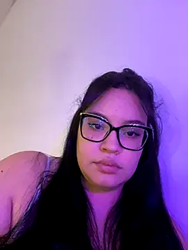 Snapshot of Emily_Taylor2 chatting on October 1, 2025, 2:28 am Emily Taylor2 online show from October 1, 2025, 2:28 am