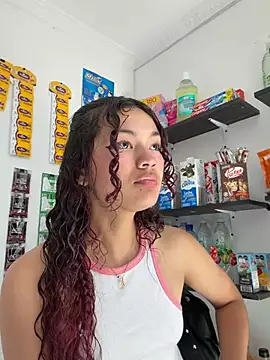 Camilla Miller01 online show from May 26, 2026, 7:21 pm