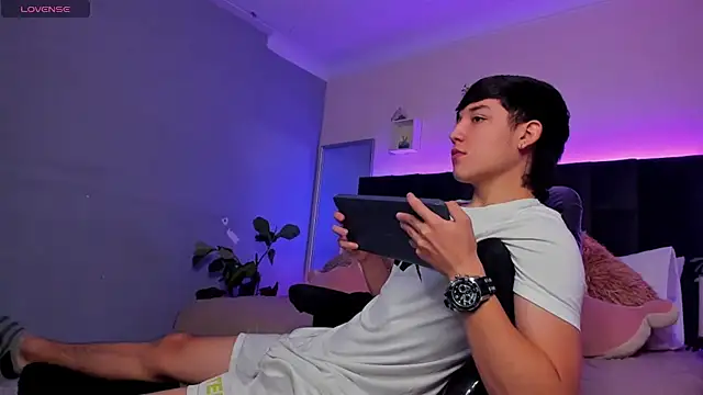 Ares di martin online show from December 2, 2025, 1:50 pm