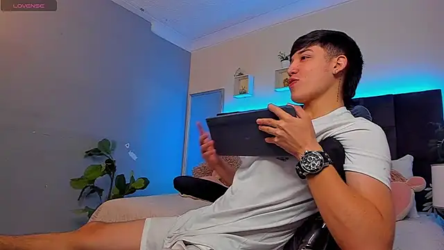 Ares di martin online show from December 16, 2025, 4:01 pm