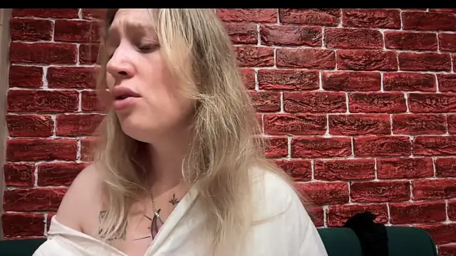 Snapshot of CitrusBlissss chatting on October 22, 2025, 2:17 pm CitrusBlissss online show from October 22, 2025, 2:17 pm