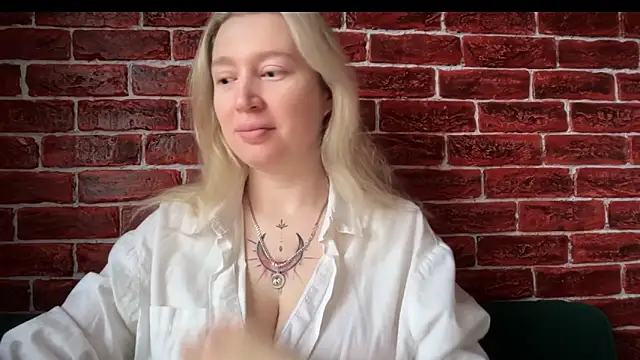 Snapshot of CitrusBlissss chatting on October 30, 2025, 2:35 am CitrusBlissss online show from October 30, 2025, 2:35 am