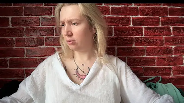 Snapshot of CitrusBlissss chatting on October 31, 2025, 2:45 am CitrusBlissss online show from October 31, 2025, 2:45 am