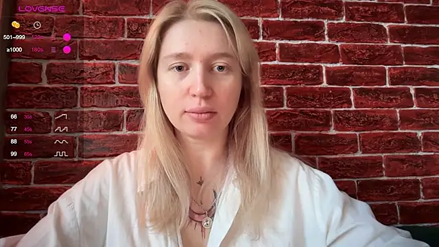 Snapshot of CitrusBlissss chatting on November 15, 2025, 2:31 am CitrusBlissss online show from November 15, 2025, 2:31 am