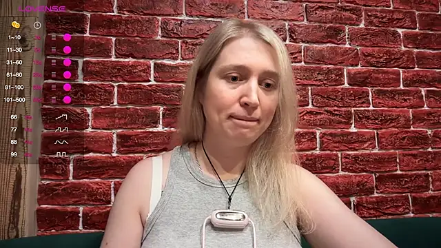 Snapshot of CitrusBlissss chatting on November 23, 2025, 2:39 pm CitrusBlissss online show from November 23, 2025, 2:39 pm