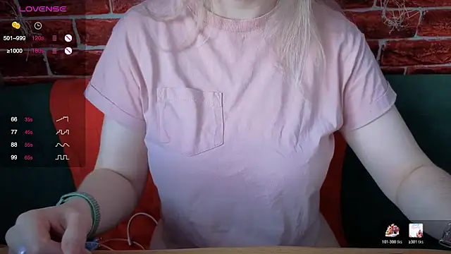 Snapshot of CitrusBlissss chatting on January 13, 2026, 4:07 am CitrusBlissss online show from January 13, 2026, 4:07 am