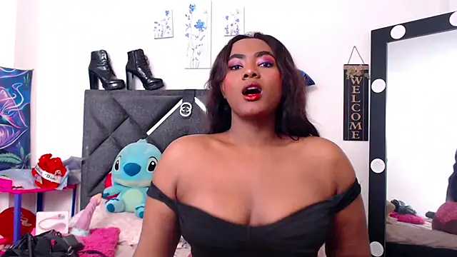 NatashaBella online show from November 15, 2025, 2:24 pm