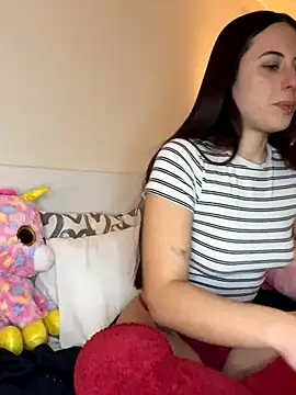 very licious online show from December 3, 2025, 8:40 pm