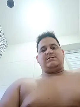 Snapshot of reguetones92 chatting on November 16, 2025, 6:13 pm reguetones92 online show from November 16, 2025, 6:13 pm