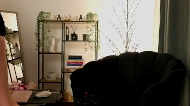 aerisblue online show from December 4, 2025, 7:55 pm