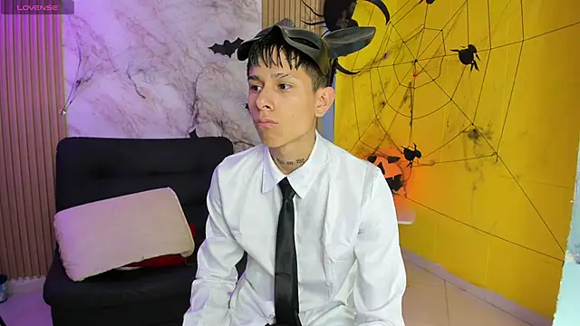 jake beach online show from October 31, 2025, 7:26 pm