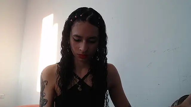 kata-gomez online show from March 7, 2026, 10:51 pm