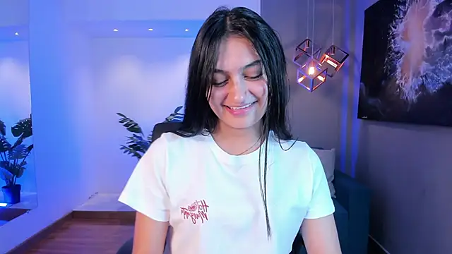 AidaJones online show from October 7, 2025, 11:51 am