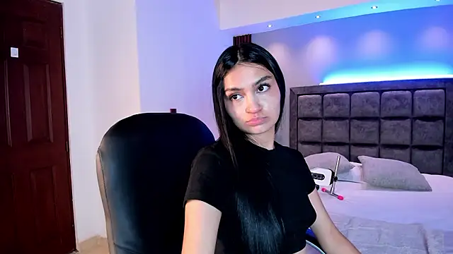 Snapshot of AidaJones chatting on February 28, 2026, 12:06 pm AidaJones online show from February 28, 2026, 12:06 pm