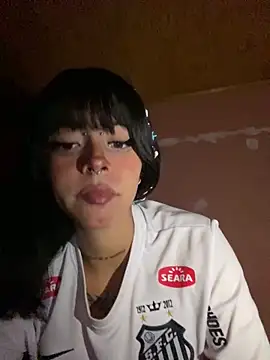 kiittyselenita online show from December 21, 2025, 5:14 am