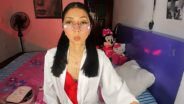 Anais lux online show from June 30, 2026, 12:22 am