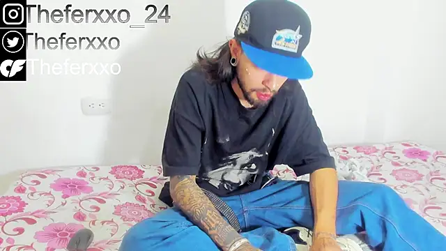Snapshot of Theferxxo_12 chatting on November 5, 2025, 10:10 pm Theferxxo 12 online show from November 5, 2025, 10:10 pm