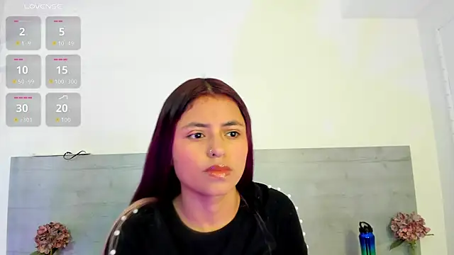 sunnyWhitee online show from May 22, 2026, 7:08 pm