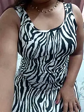 Snapshot of Aavya_007 chatting on September 16, 2025, 10:27 am Aavya 007 online show from September 16, 2025, 10:27 am