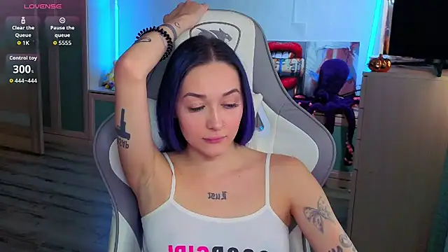 Snapshot of Im_suka chatting on November 20, 2025, 3:07 am Im suka online show from November 20, 2025, 3:07 am