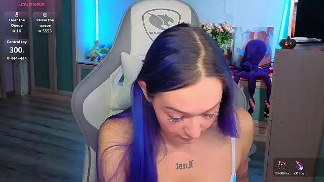 Snapshot of Im_suka chatting on November 28, 2025, 2:47 am Im suka online show from November 28, 2025, 2:47 am