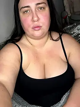 roxey-1997 online show from October 21, 2025, 9:37 pm