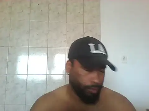 Snapshot of OliveiraSeven chatting on May 7, 2026, 2:00 pm OliveiraSeven online show from May 7, 2026, 2:00 pm