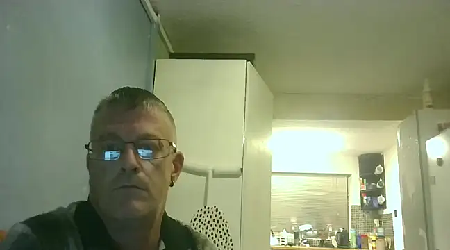 Snapshot of hefin18 chatting on March 20, 2025, 10:07 pm hefin18 online show from March 20, 2025, 10:07 pm