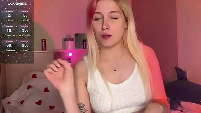 Snapshot of _Annabel_Myr_ chatting on October 5, 2025, 11:08 am Annabel Myr online show from October 5, 2025, 11:08 am