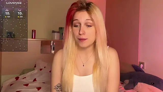 Snapshot of _Annabel_Myr_ chatting on October 12, 2025, 11:09 am Annabel Myr online show from October 12, 2025, 11:09 am