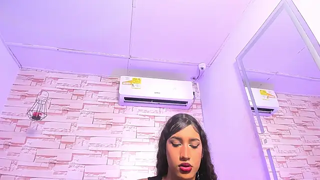 candice777 online show from May 6, 2026, 1:38 pm