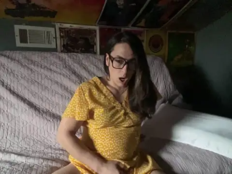 Snapshot of mayra_mayhem chatting on February 10, 2026, 2:32 pm mayra mayhem online show from February 10, 2026, 2:32 pm