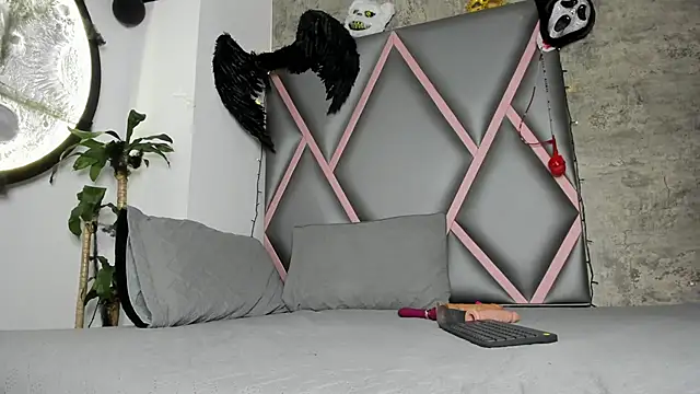 Euphoria 07 online show from October 26, 2025, 3:45 am