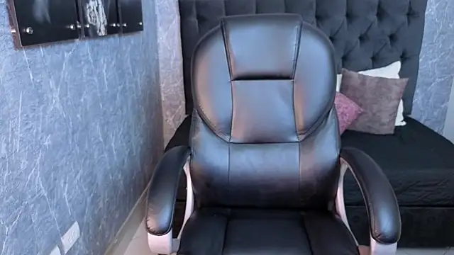 Snapshot of eileen__hills chatting on November 27, 2025, 6:54 pm eileen hills online show from November 27, 2025, 6:54 pm