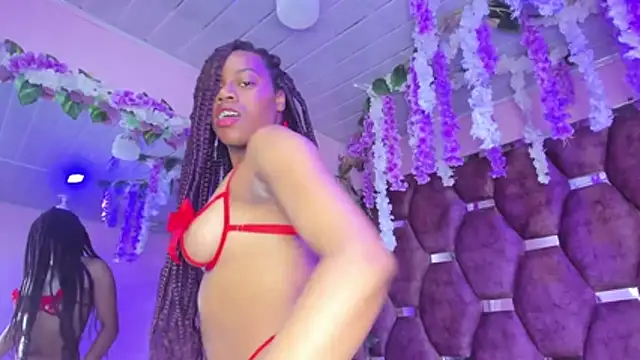 Thiana Taylor online show from December 16, 2025, 7:41 pm