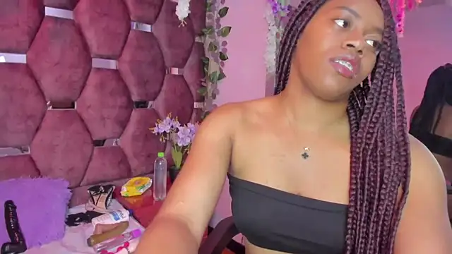 Thiana Taylor online show from December 20, 2025, 12:01 pm