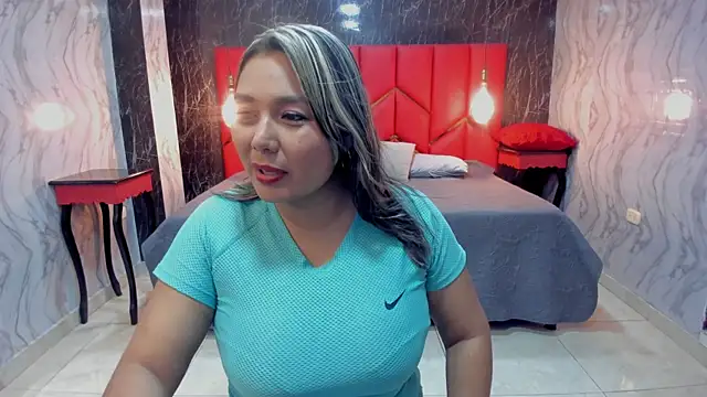 Snapshot of LatinaHoleQueen chatting on December 20, 2025, 3:08 pm LatinaHoleQueen online show from December 20, 2025, 3:08 pm