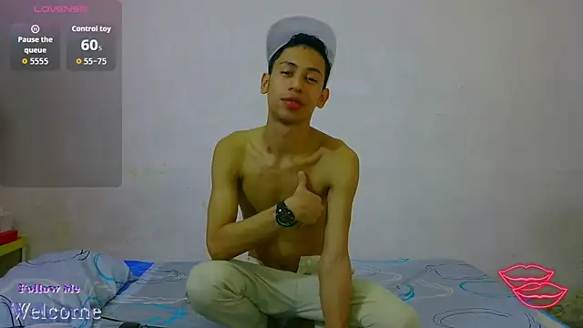 dylan apol0 online show from April 12, 2026, 12:15 am