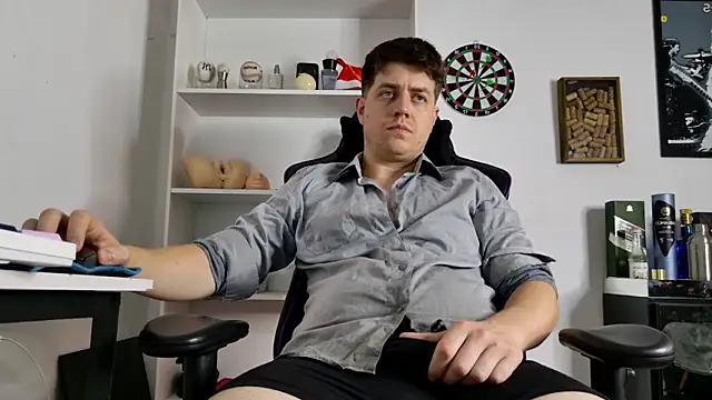 aaron nvk online show from December 14, 2025, 7:40 pm